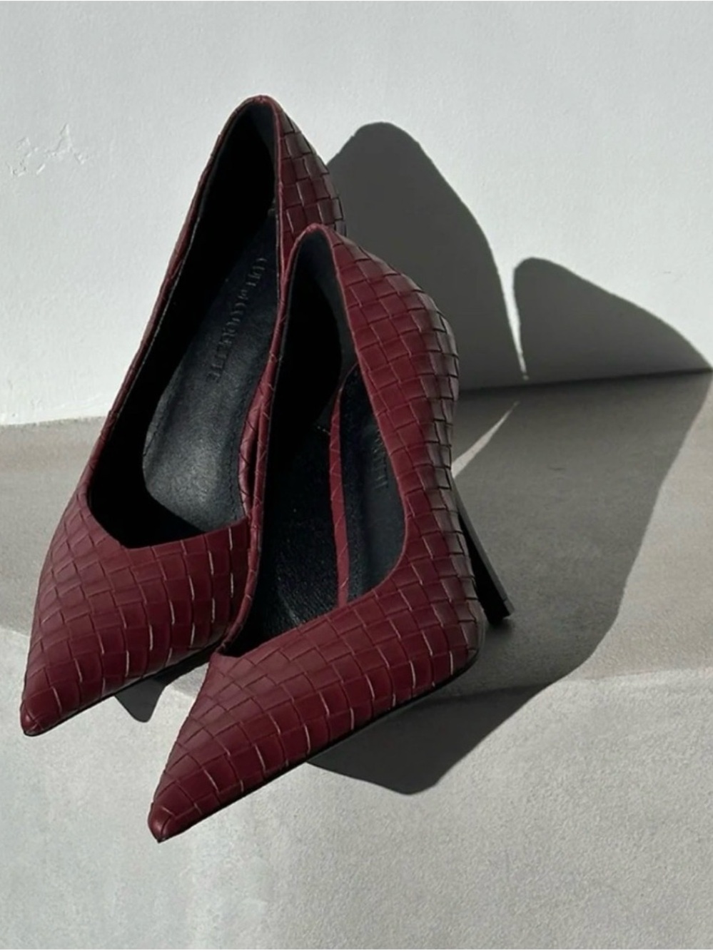 CULT of COQUETTE CHLOE WINE WOVEN PUMPS 105 MM. Color: Burgundy